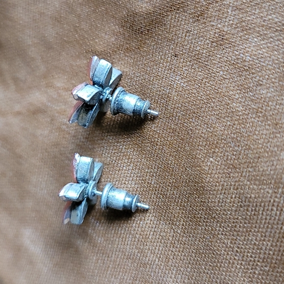 Flower earrings - Picture 2 of 2